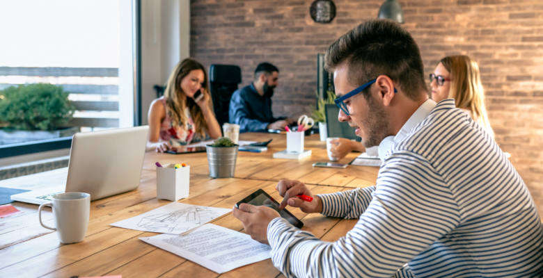 What is Desk Sharing and How to Maintain it?